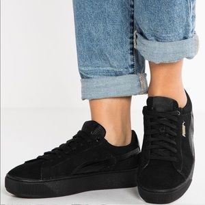 Vikky Platform Formstrip Puma Sneakers